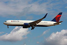 220px-2010-07-15_B767_Delta_N1611B_EDDF_04