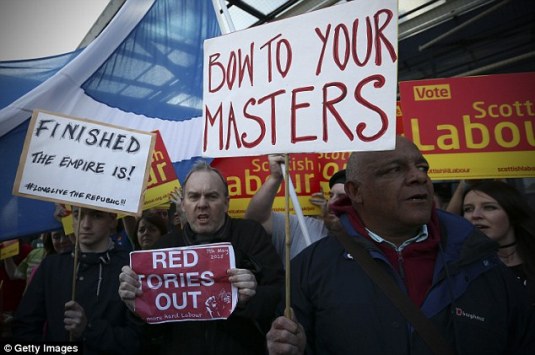 28360D4100000578-3064615-image-a-9_1430508995642