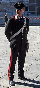 Carabiniere_a_Bologna_(April_2006)
