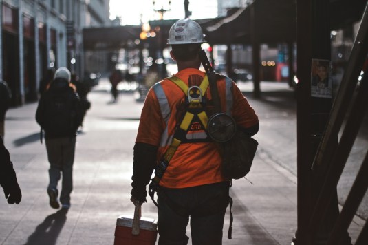 construction-worker-hard-hat