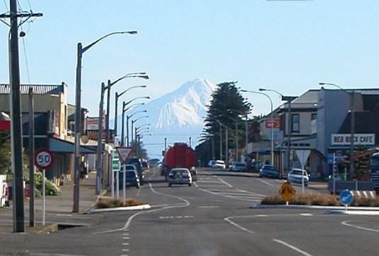 trekearth05-patea-egmont-st