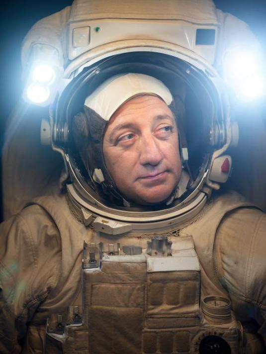 astronauts-mike-massimino-new-york-city-martin-schoeller.adapt.590.1